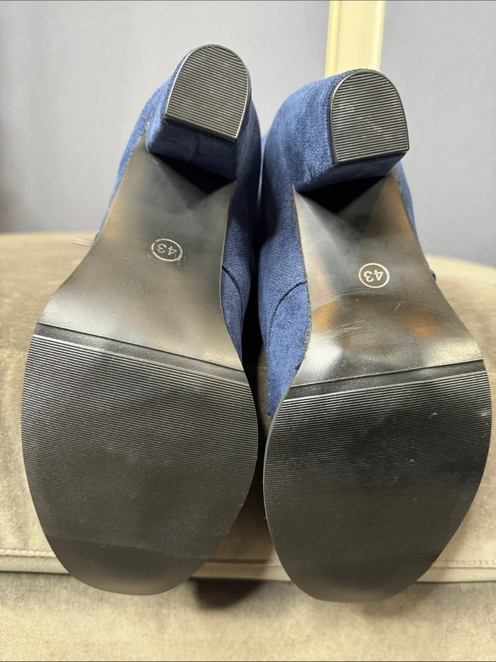 Tall Blue Faux Suede Lace-Up Women’s Boots Size 10 (43) NEW
